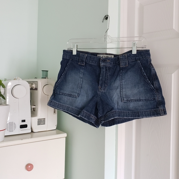 American Eagle Outfitters Pants - American Eagle Outfitters Mid Waist Denim Shorts Size 6